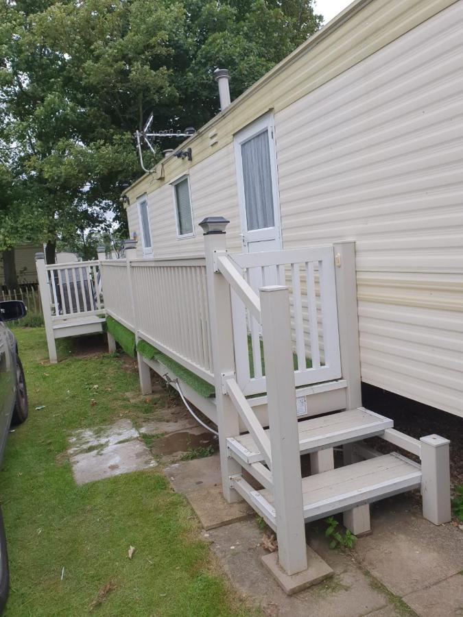 R And B Static Caravan Skegness Eksteriør billede
