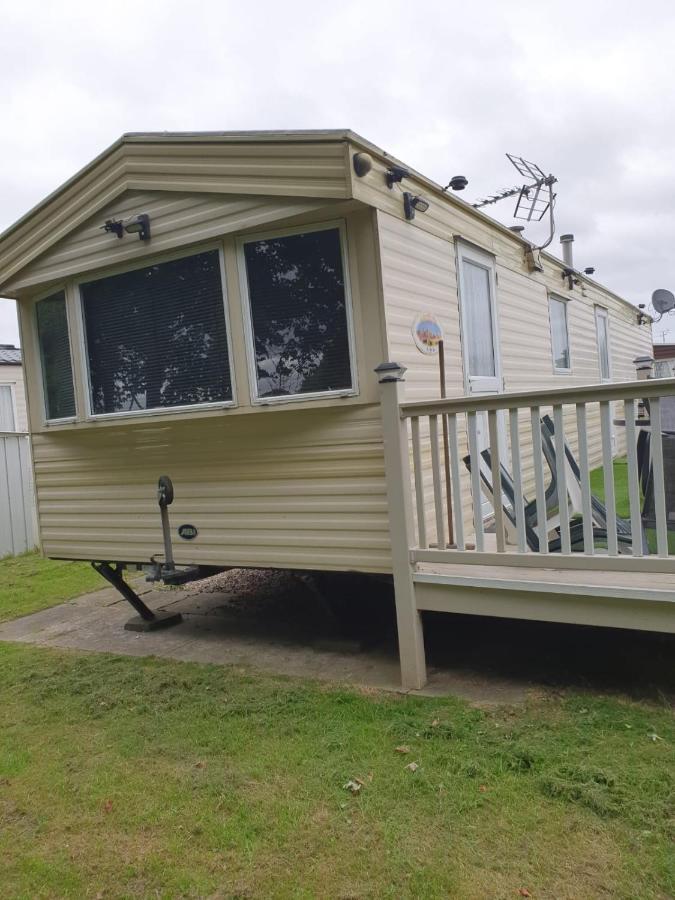 R And B Static Caravan Skegness Eksteriør billede